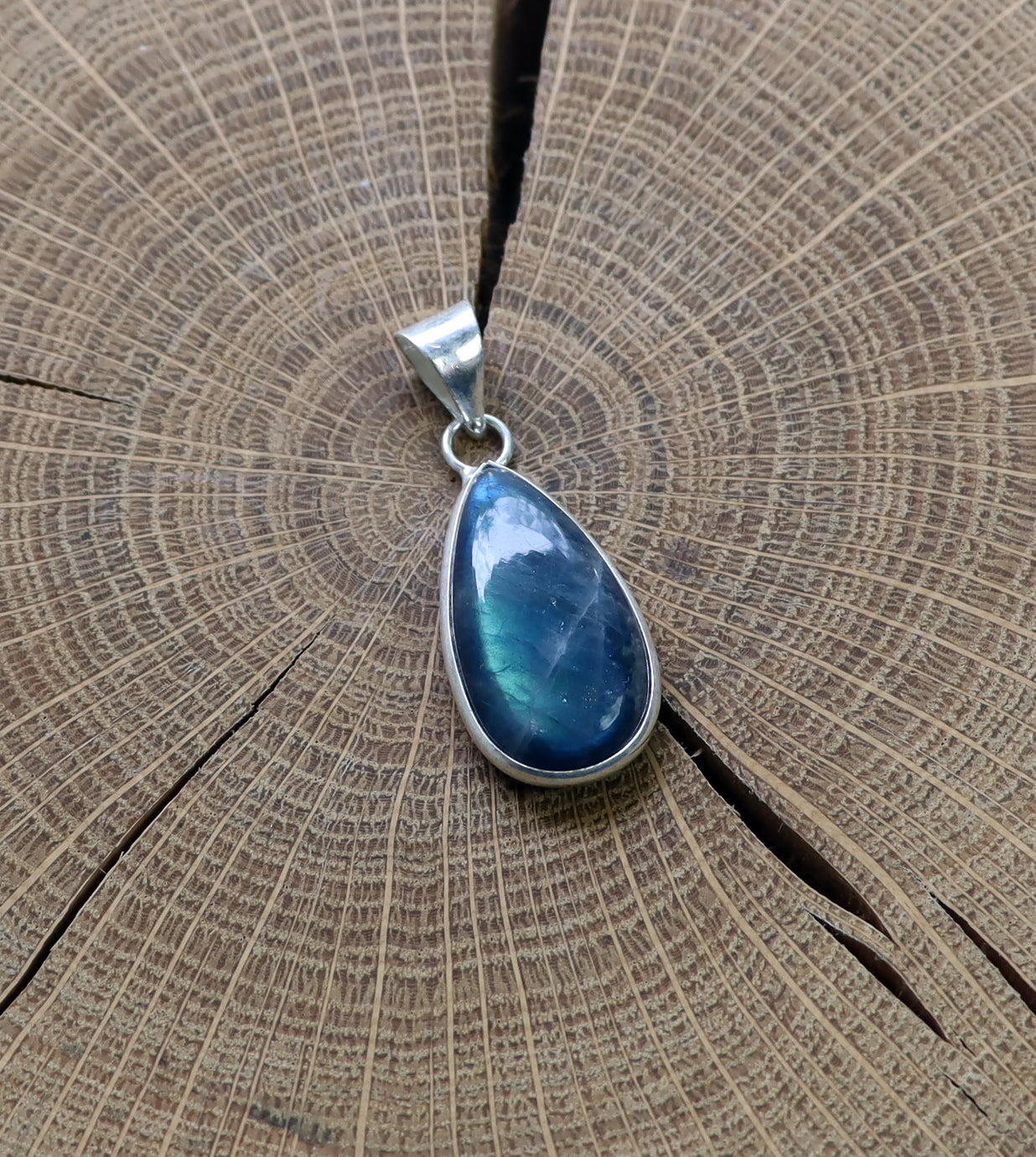 Labradorite pendant