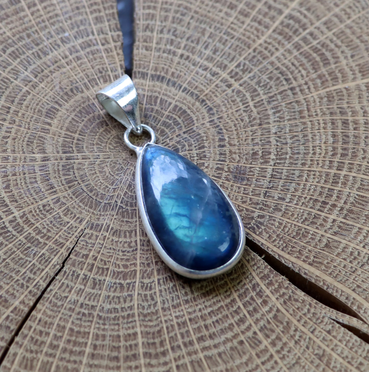 Labradorite pendant