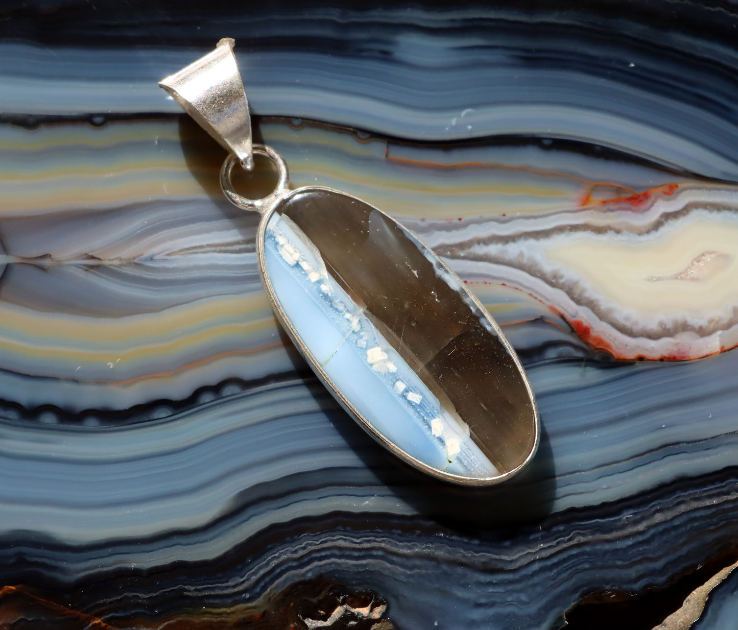 Owyhee opal pendant