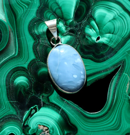 Owyhee opal pendant