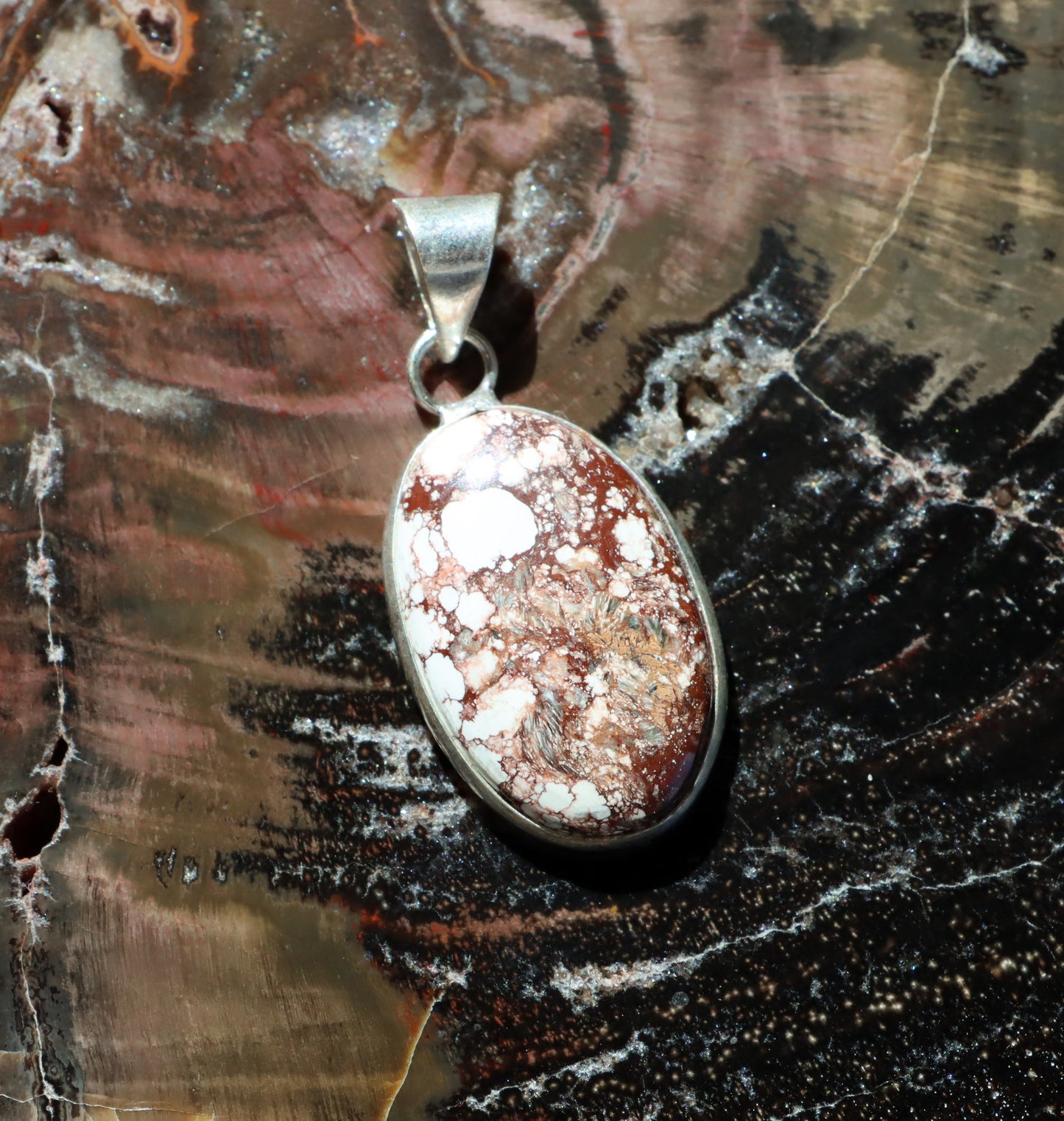 White turquoise howlite pendant