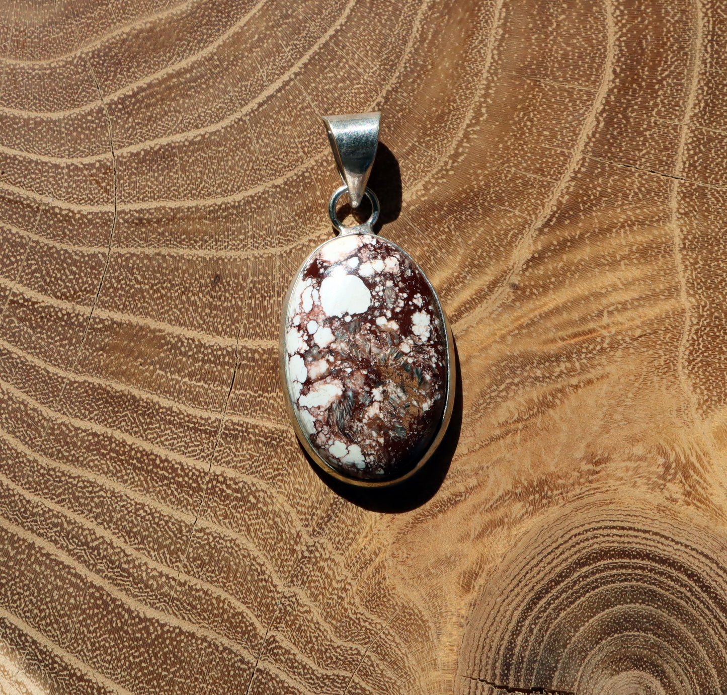 White turquoise howlite pendant