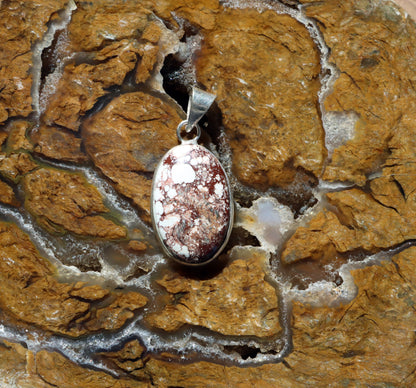 White turquoise howlite pendant