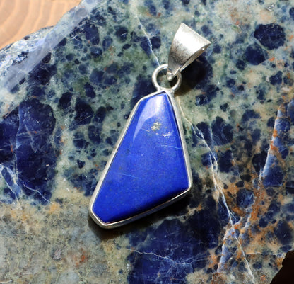 Lapis lazuli pendant