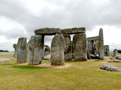 Pěstní klínek pazourek "Stonehenge"