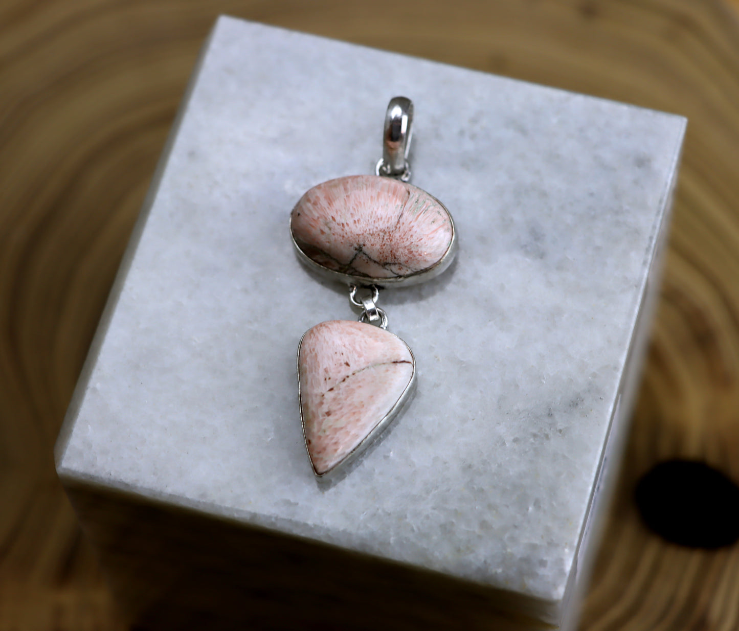 Two-piece scolecit pendant