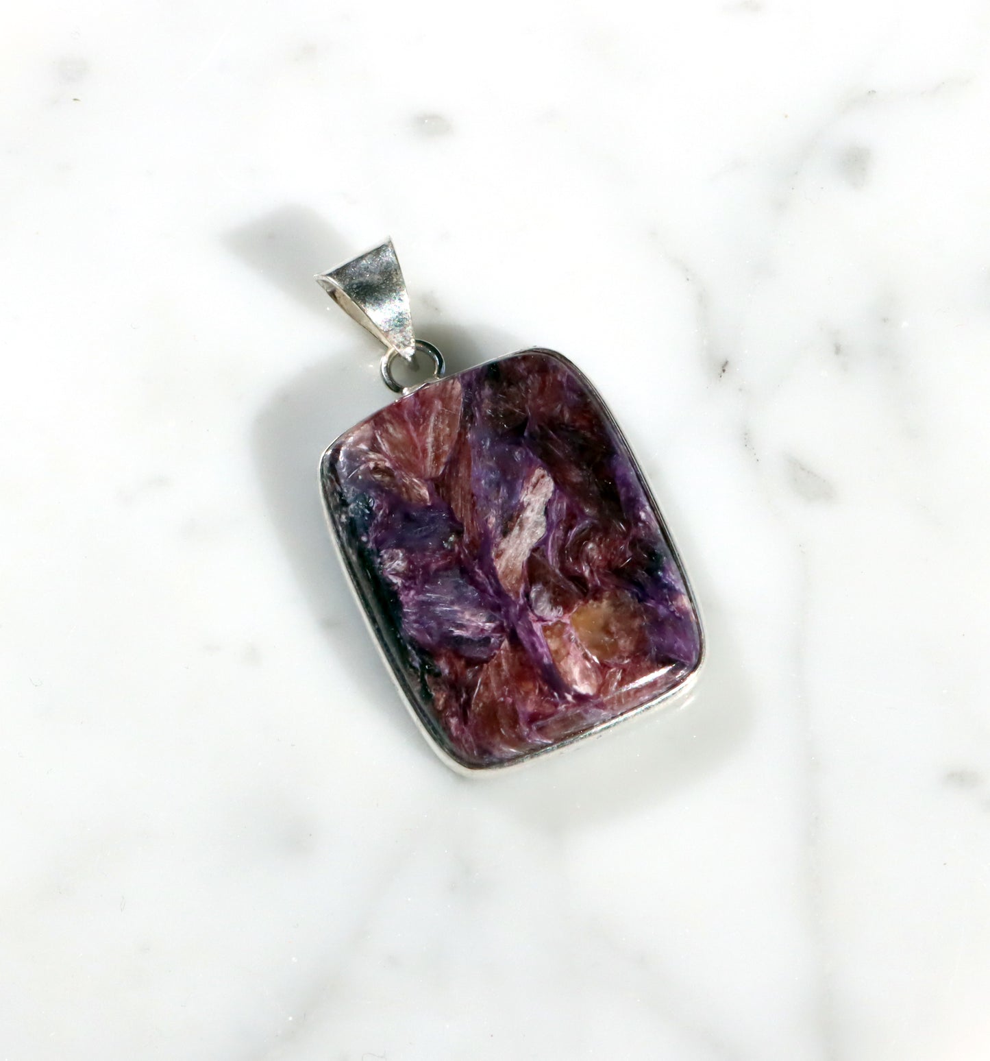 Charoit pendant