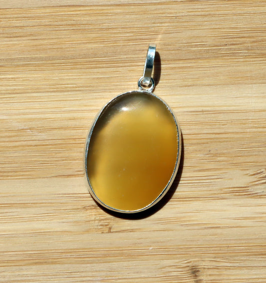 Yellow agate pendant