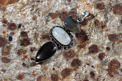 Labradorite hypersthene moonstone pendant