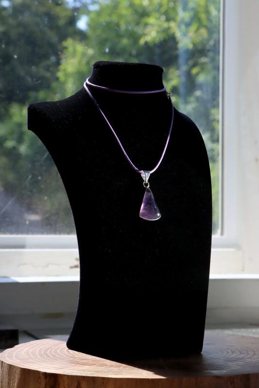 Amethyst pendant and string set