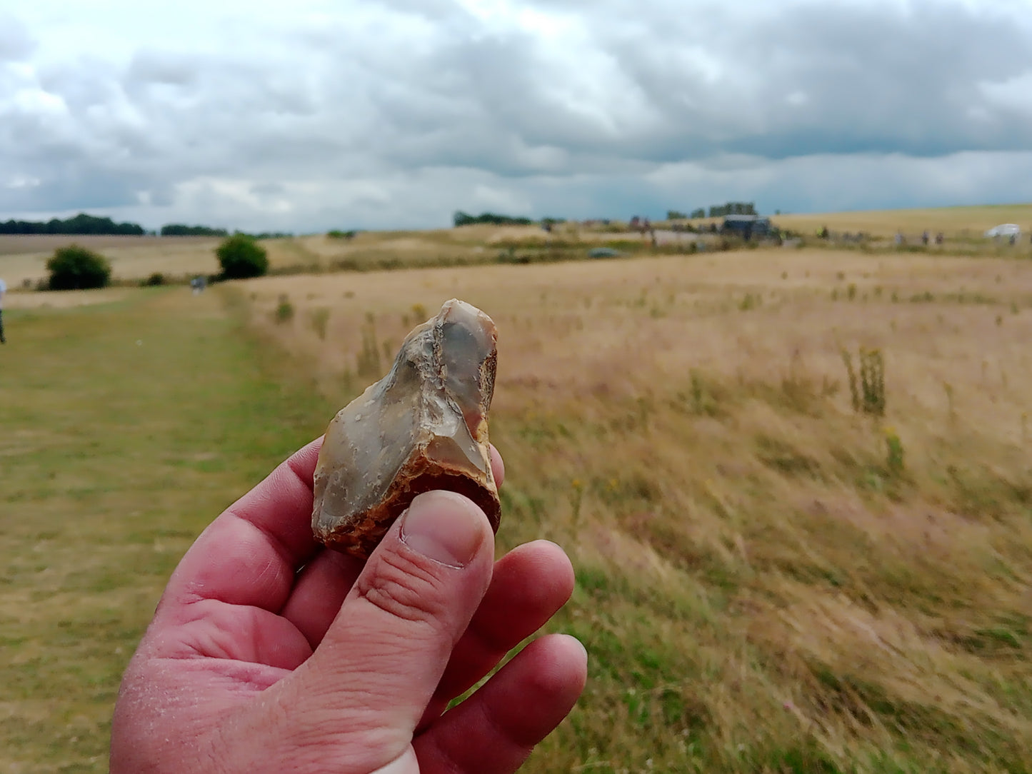 Pěstní klínek pazourek "Stonehenge"