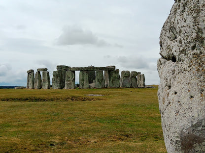 Pěstní klínek pazourek "Stonehenge"