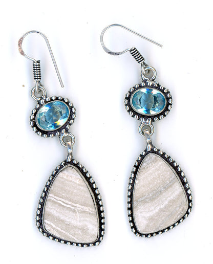 Two-piece white agate and faceted blue topaz earrings