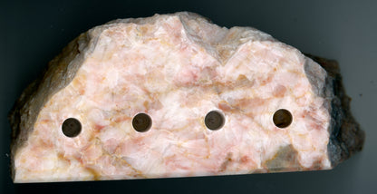 Pink calcite pencil stand, 4 pencils