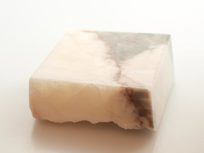 Slab stone from Vilémovice limestone and white calcite