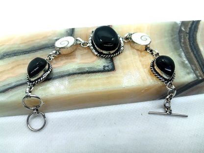 Onyx and fossil shell bracelet