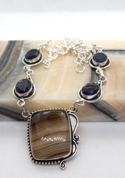 Agate and amethyst necklace